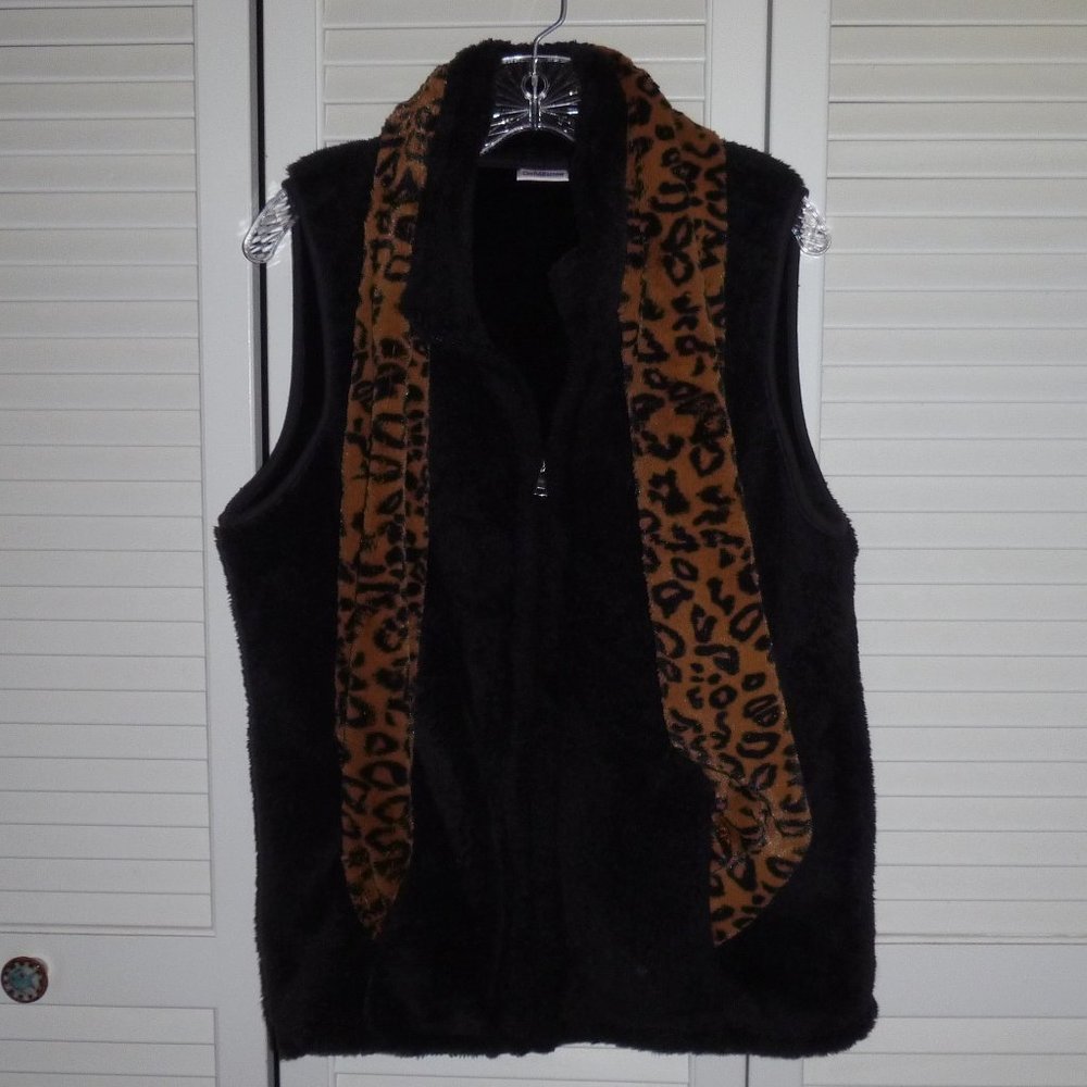 Black Faux Fur zippered vest size XL